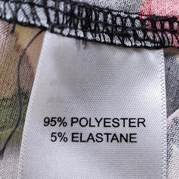 Avenue Women's Red Scroll Donna Print Dress - 26/28 - Picture 6 of 7